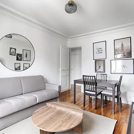Appartamento Montmartre Seveste Ii Magnifique 2br Parigi